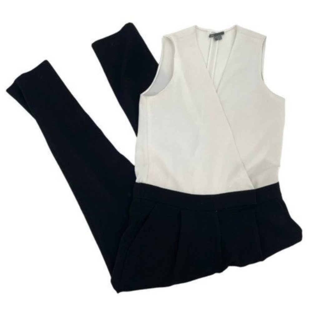 Vince Colorblock Jumpsuit Surplice Wrap Crepe Tapered Crop Black White size 4